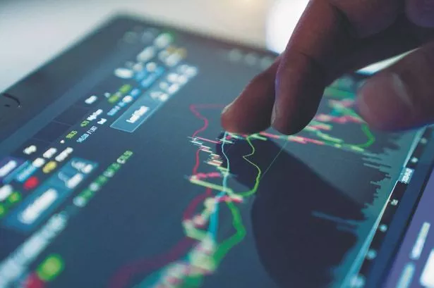 Cash ISAs fall out of favour as 57% more people put money into Stocks and Shares ISAs
